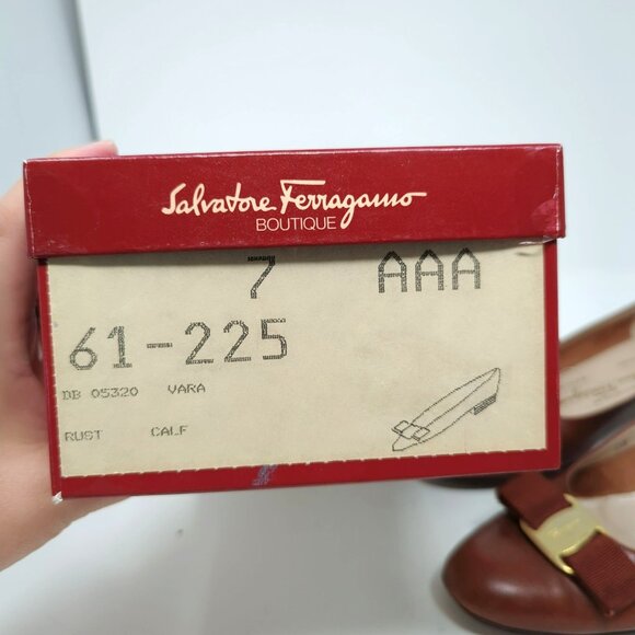 Vintage Ferragamo Brown Shoes Heels 7 Leather Bow Pumps - Picture 12 of 13